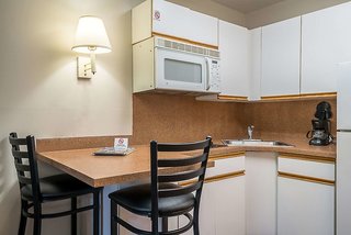 Suburban Studios Of Wilmington,North Carolina>>Wilmington,2 star