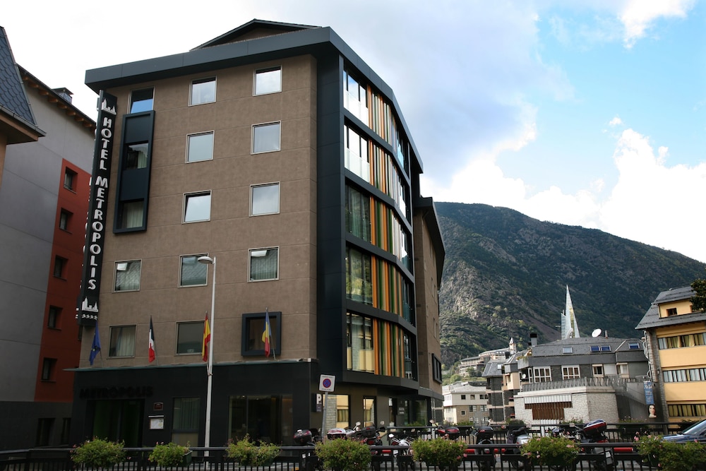 hotel metropolis