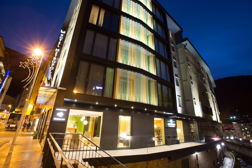 hotel metropolis