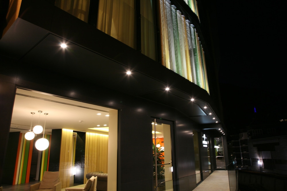 hotel metropolis