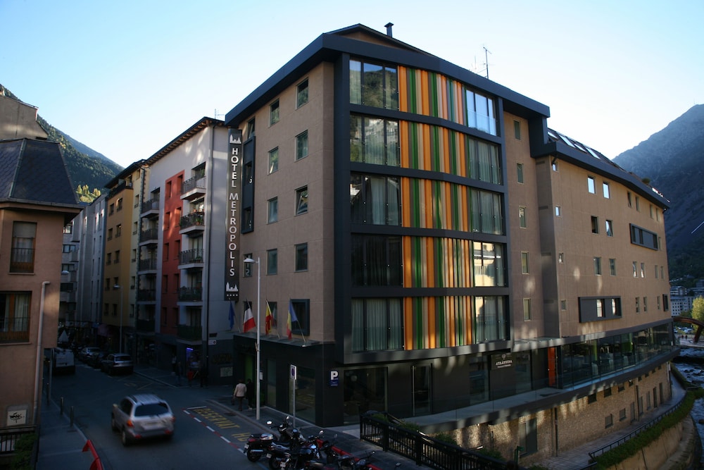 hotel metropolis