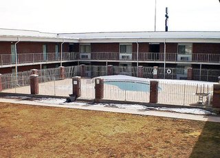 evanston inn at exit 6
