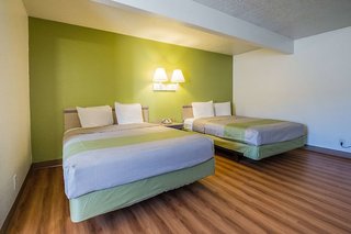 evanston inn at exit 6