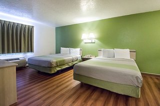 evanston inn at exit 6