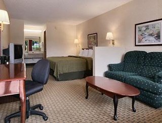 Days Inn By Wyndham Fayetteville,Washington>>Bentonville - Fayetteville,3 star