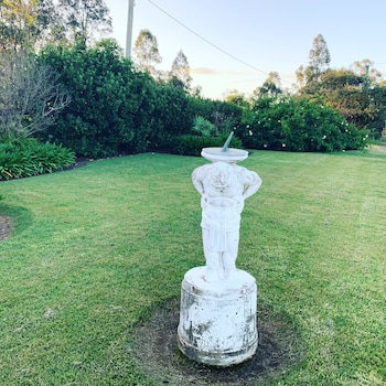 woolshed hill estate