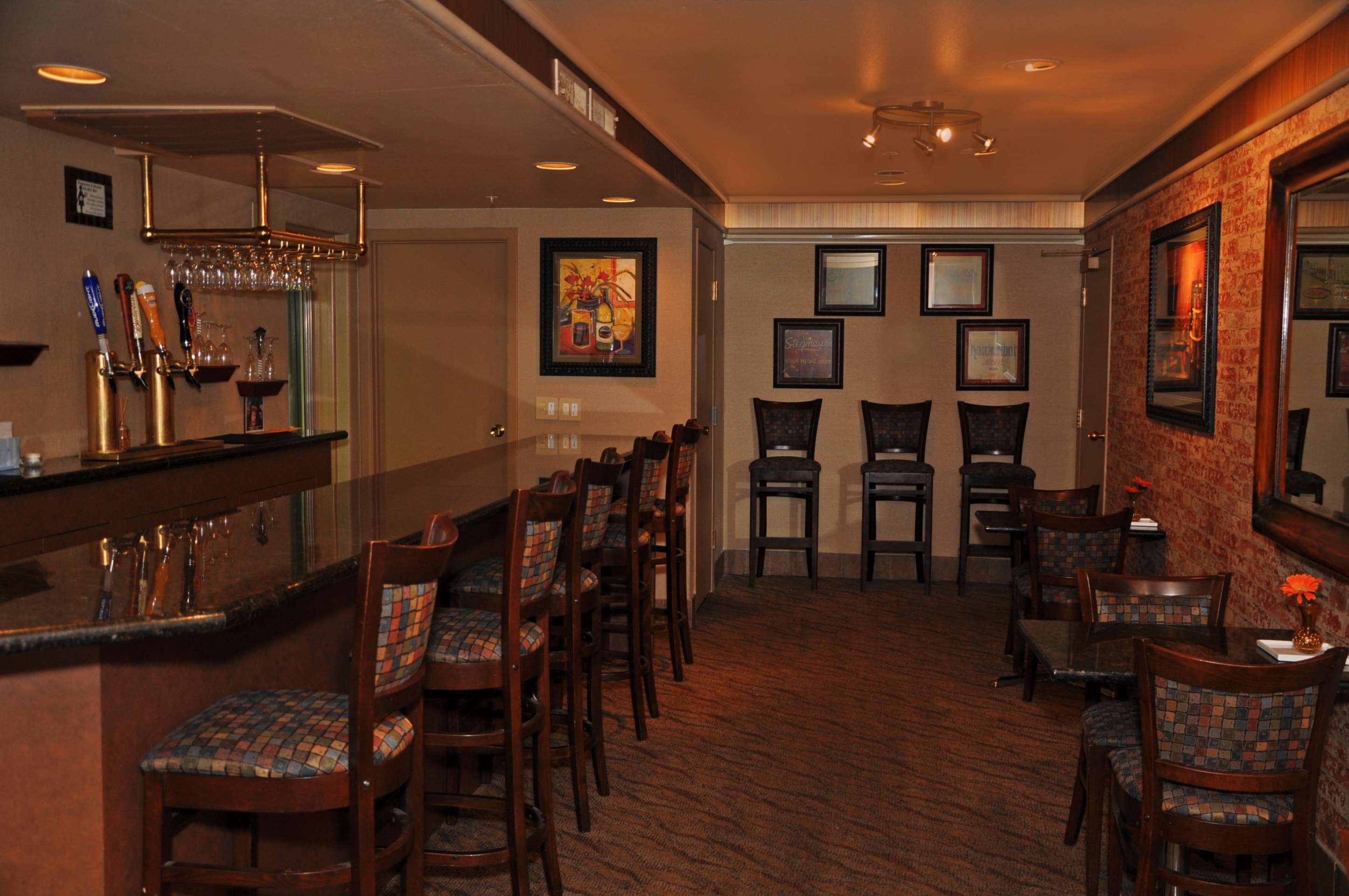 oxford suites portland jantzen beach