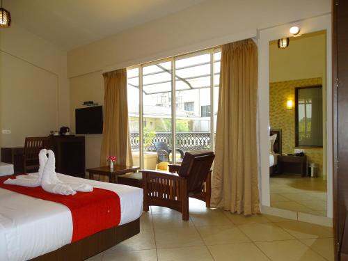 misty meadows lonavala