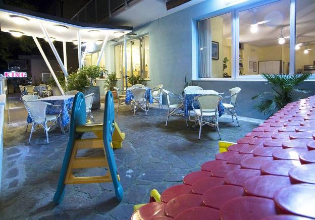 king hotel