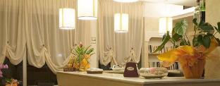 king hotel