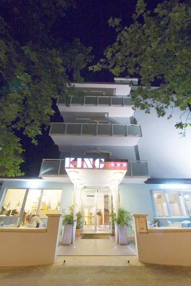 king hotel