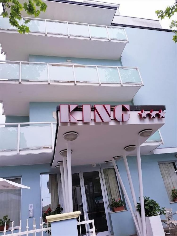 king hotel