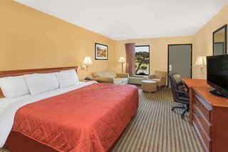howard johnson by wyndham chattanooga lookout mountain i 24