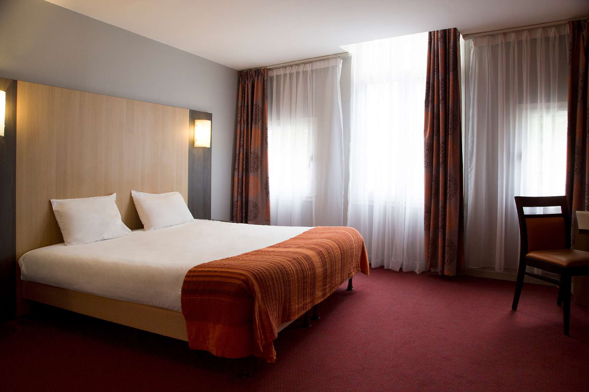 brit hotel chinon le lion dor