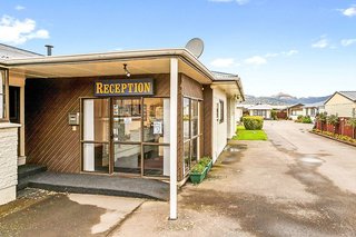 econo lodge canterbury court