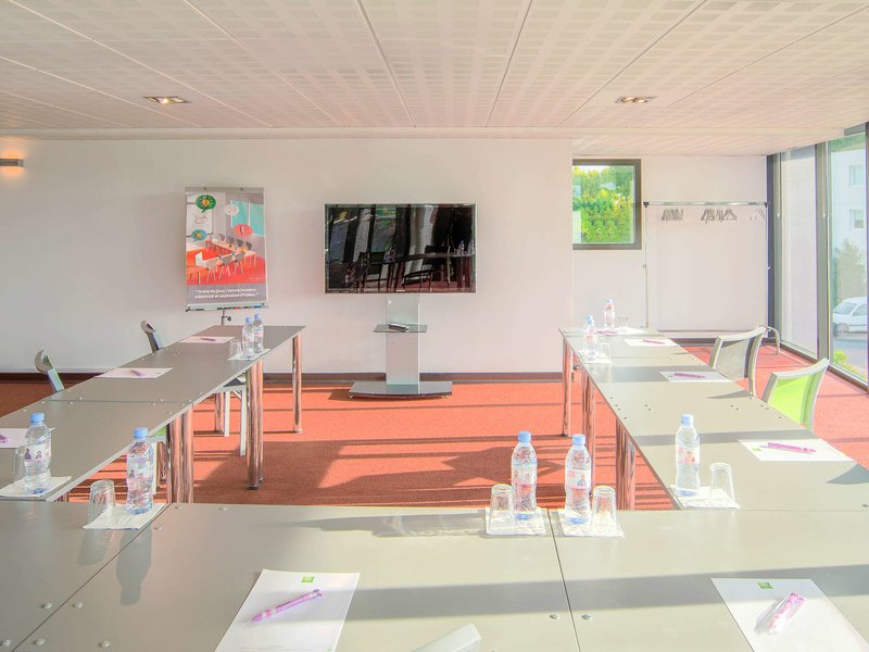 ibis styles pertuis luberon