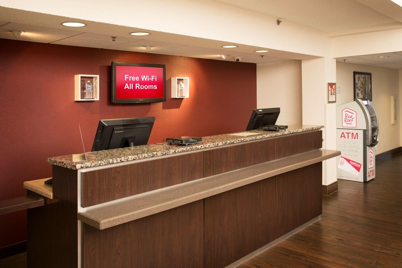 red roof inn plus el paso east