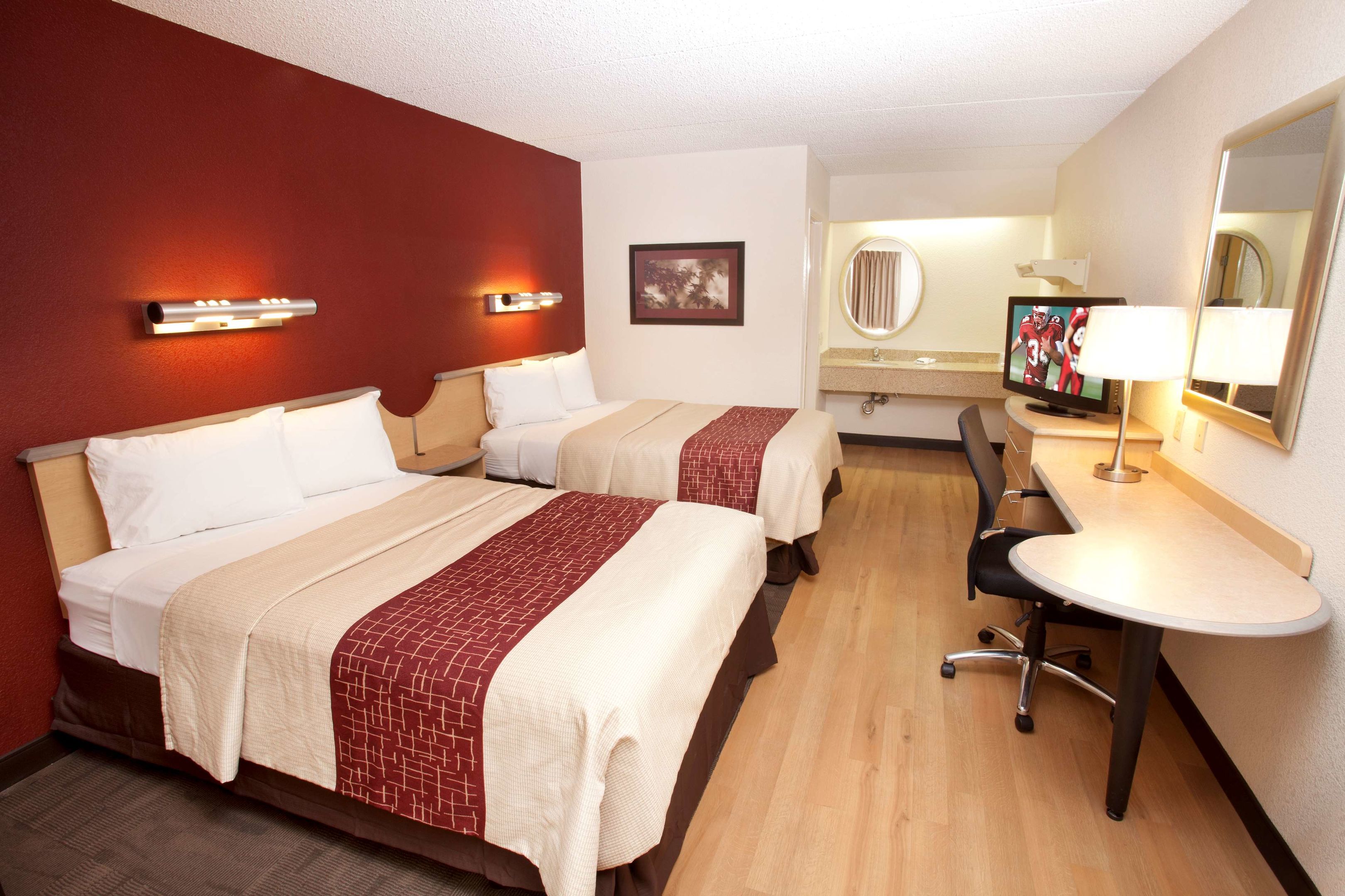 red roof inn plus el paso east