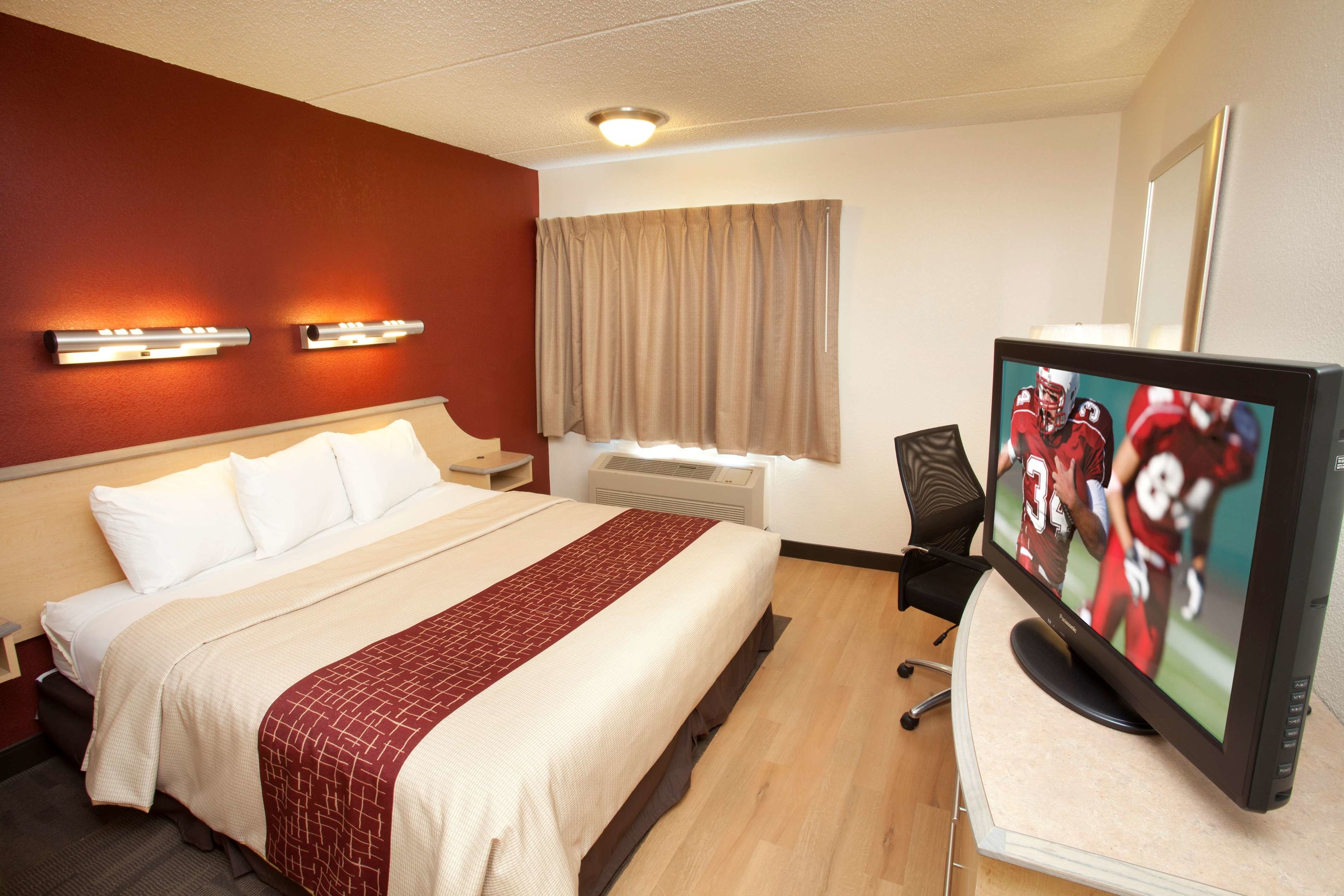 red roof inn plus el paso east