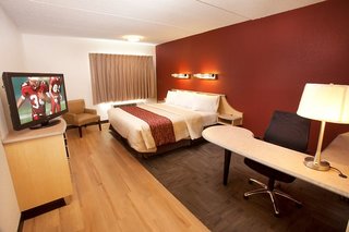 red roof inn plus el paso east