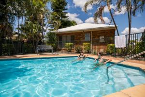 Emerald Maraboon Motor Inn,Emerald>>Capricorn,4 star