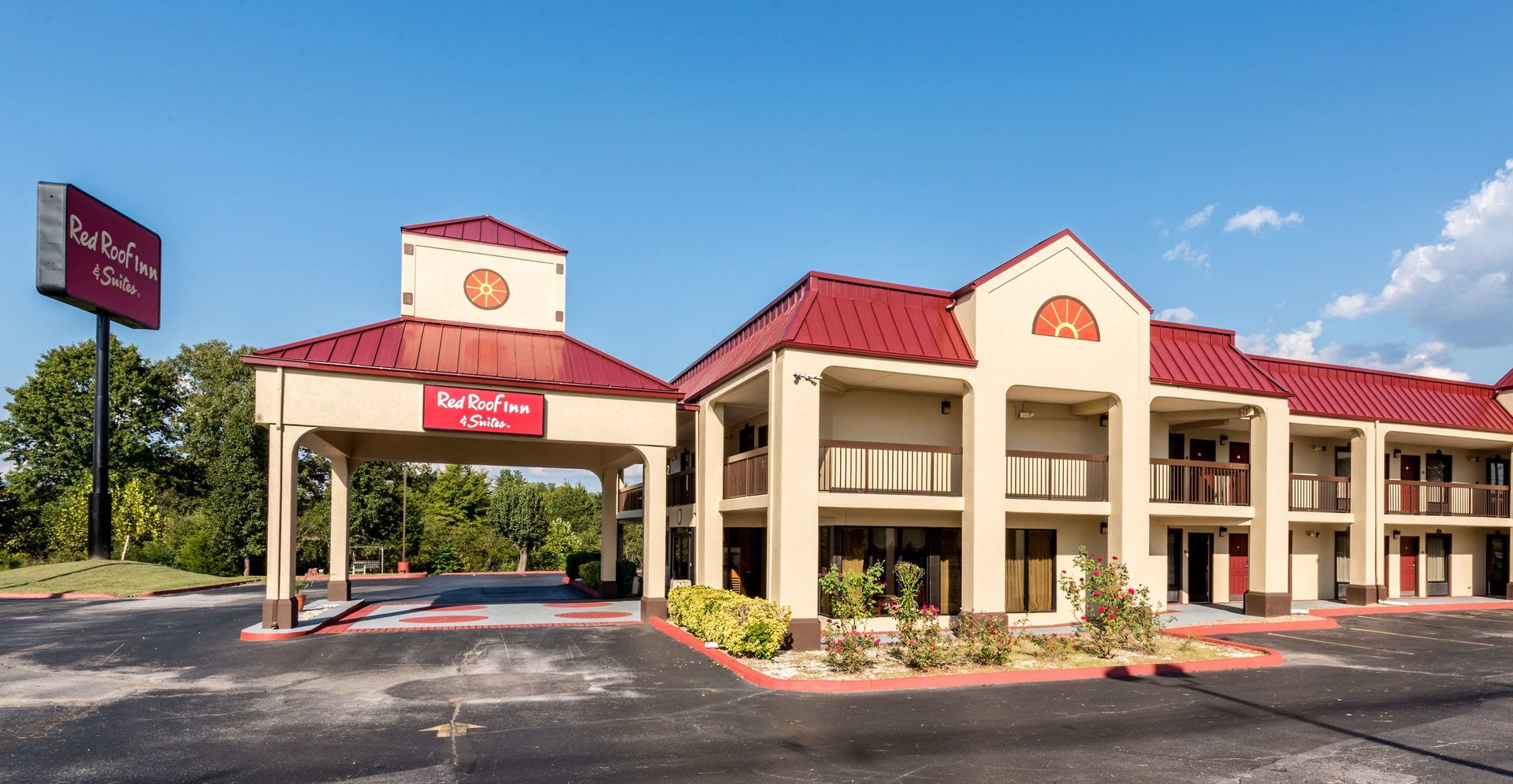 red roof inn and suites clinton tn