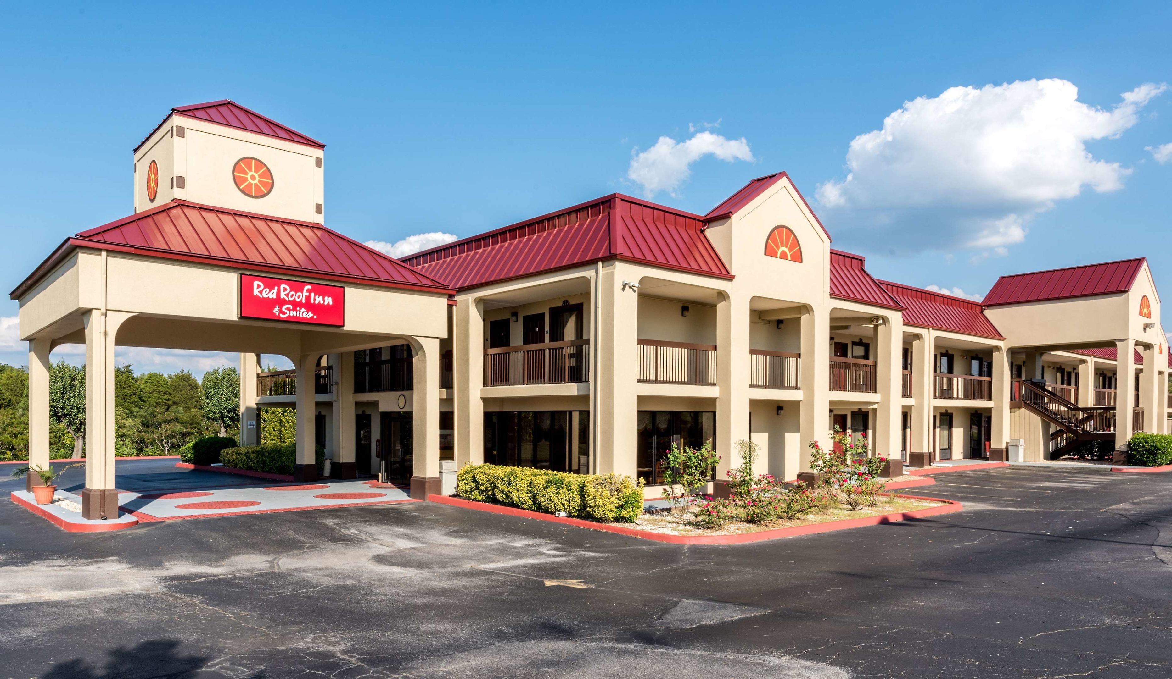 red roof inn and suites clinton tn