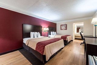 red roof inn and suites clinton tn