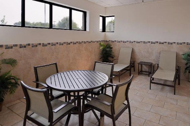 holiday inn express crestwood by ihg