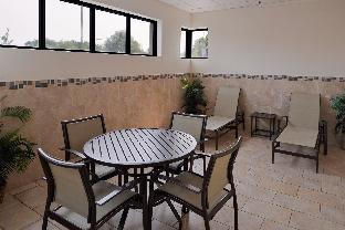 holiday inn express crestwood by ihg