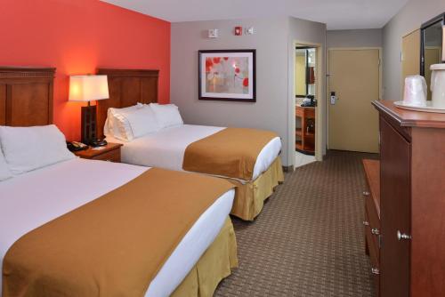 holiday inn express crestwood by ihg