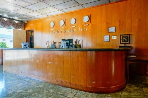 Jack London Inn,Auckland>>Alameda,2 star