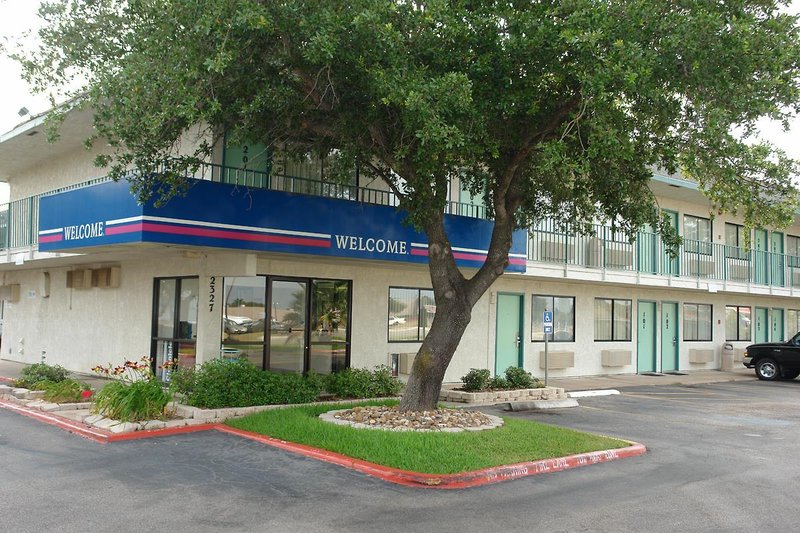 motel 6 austin tx