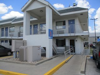 motel 6 austin tx