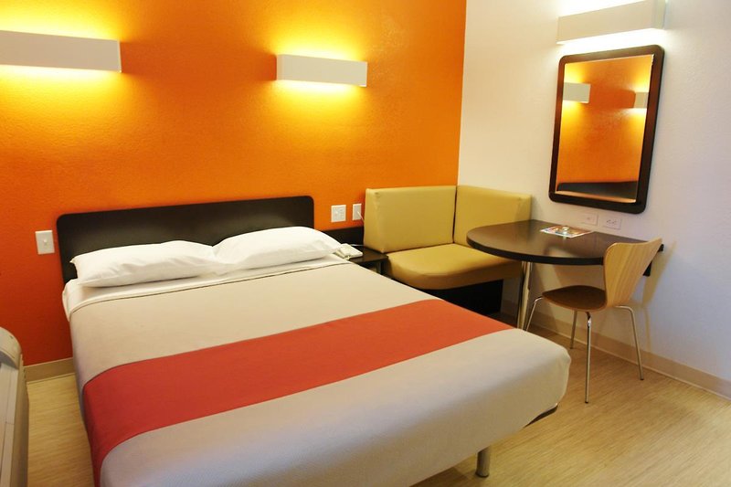 motel 6 austin tx