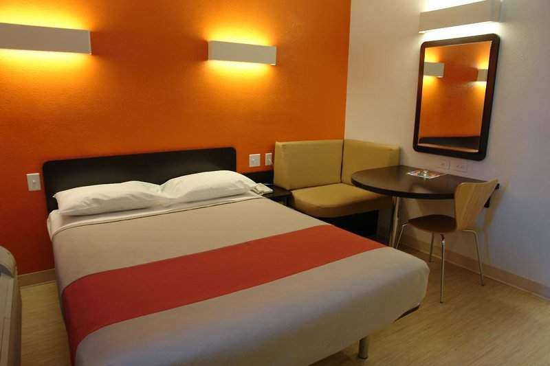 motel 6 austin tx
