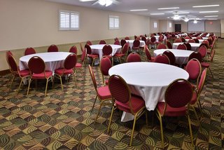 Old Mill Inn,Douglas>>Boys Town,3 star