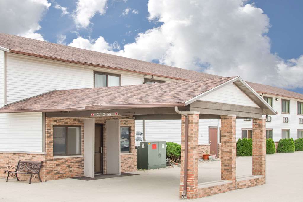 super 8 by wyndham story city