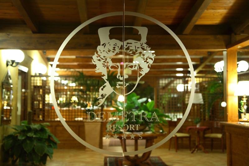 demetra resort