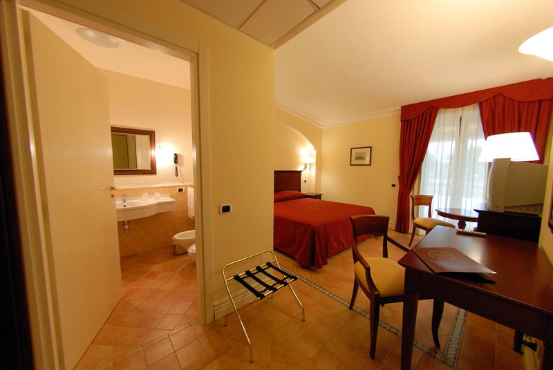 demetra resort