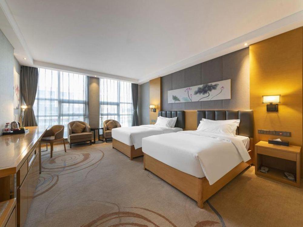 borrman hotel jinan yijia exhibition center laotun metro station