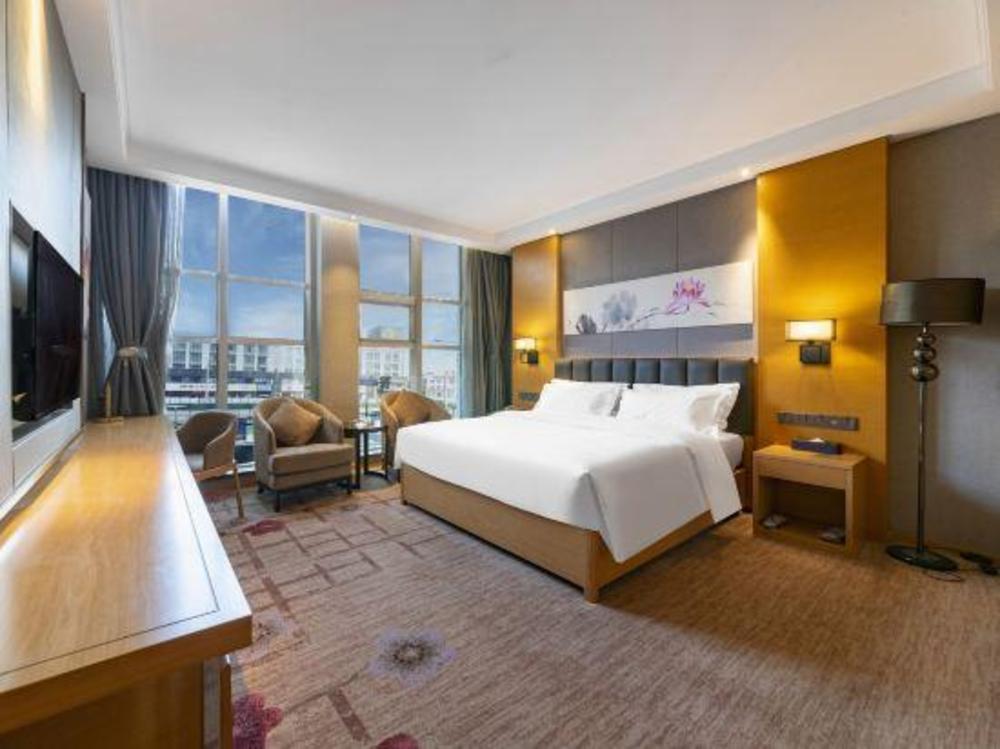 borrman hotel jinan yijia exhibition center laotun metro station