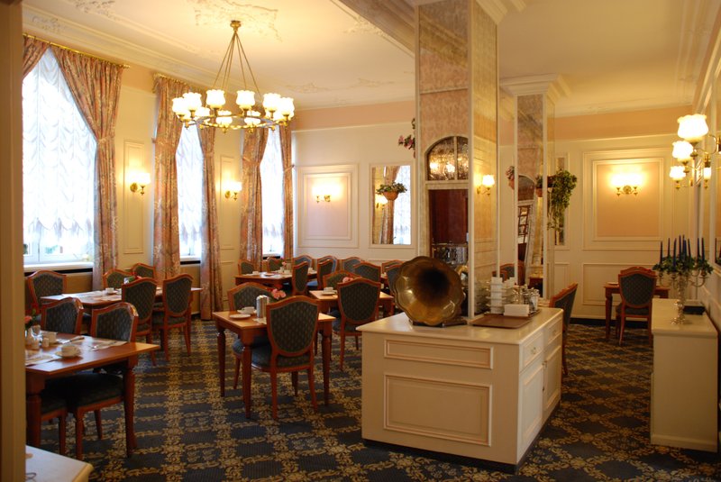hotel rheinischer hof