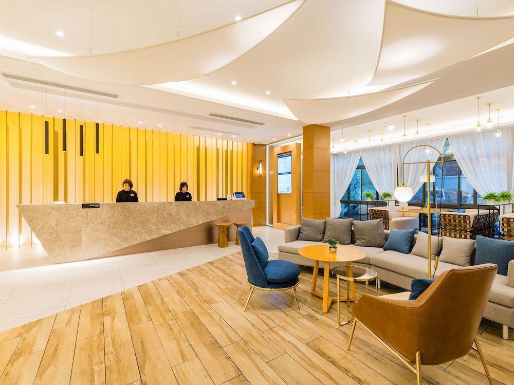 atour hotel shenzhen bantian zhongcheng