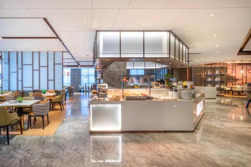 atour hotel shenzhen bantian zhongcheng