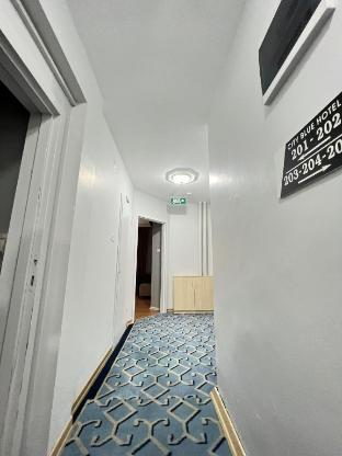 city blue hotel