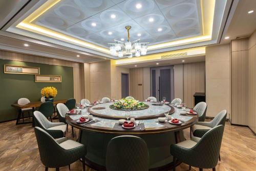 la quinta by wyndham qionghai yinhai