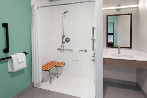 echo suites extended stay by wyndham madison