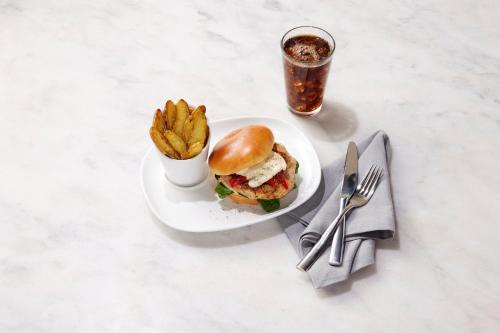 even hotel portland beaverton