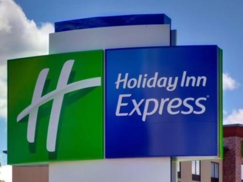 holiday inn express and suites waco downtown by ihg